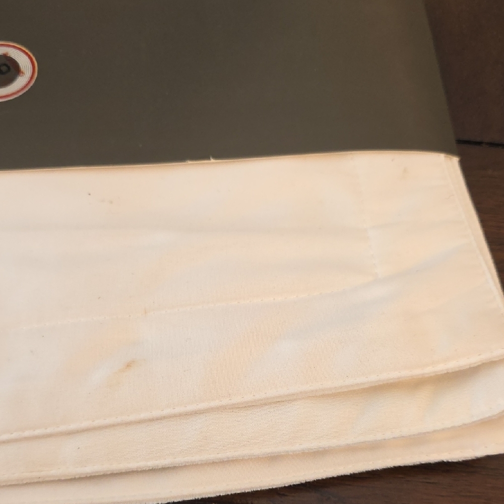 White Dining Table Linen - Picture 4 of 5